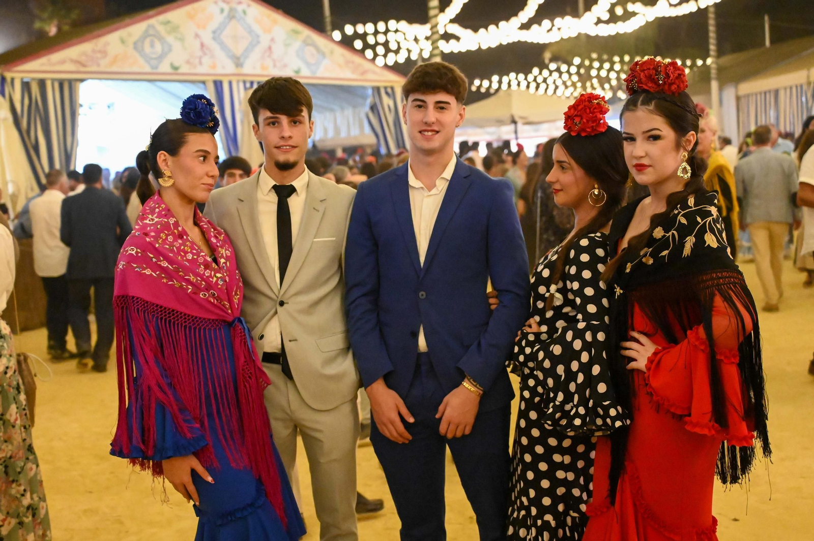 Imágenes del ambiente del ambiente de la noche del sábado en la Feria de Otoño y del Caballo 2025 de Huelva