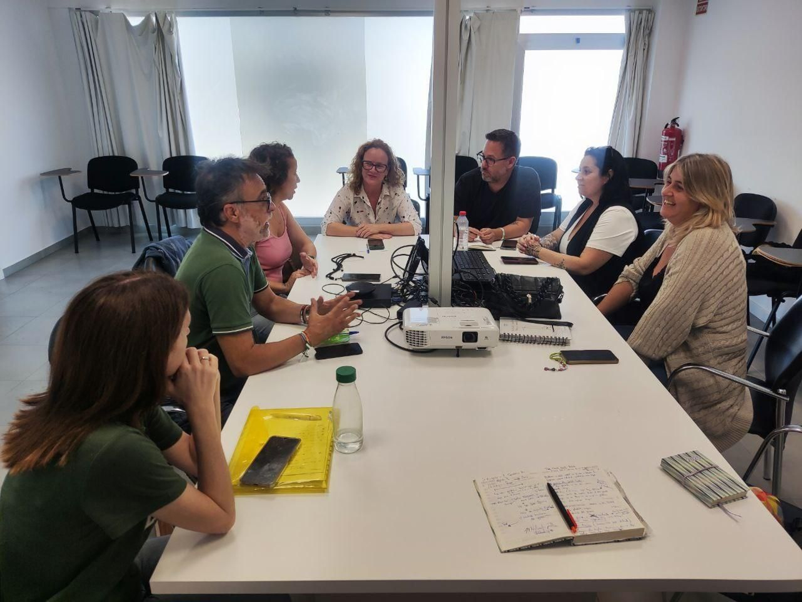 Encuentro de Adelante Andalucía con trabajadores de The Phone House.