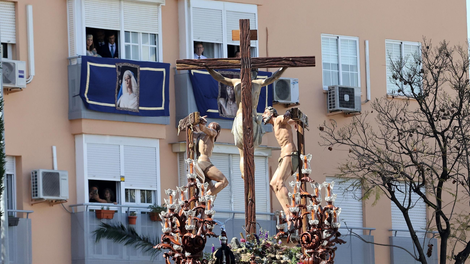 Imágenes de la Hermandad del Perdón en el Domingo de Ramos de Jerez 2025