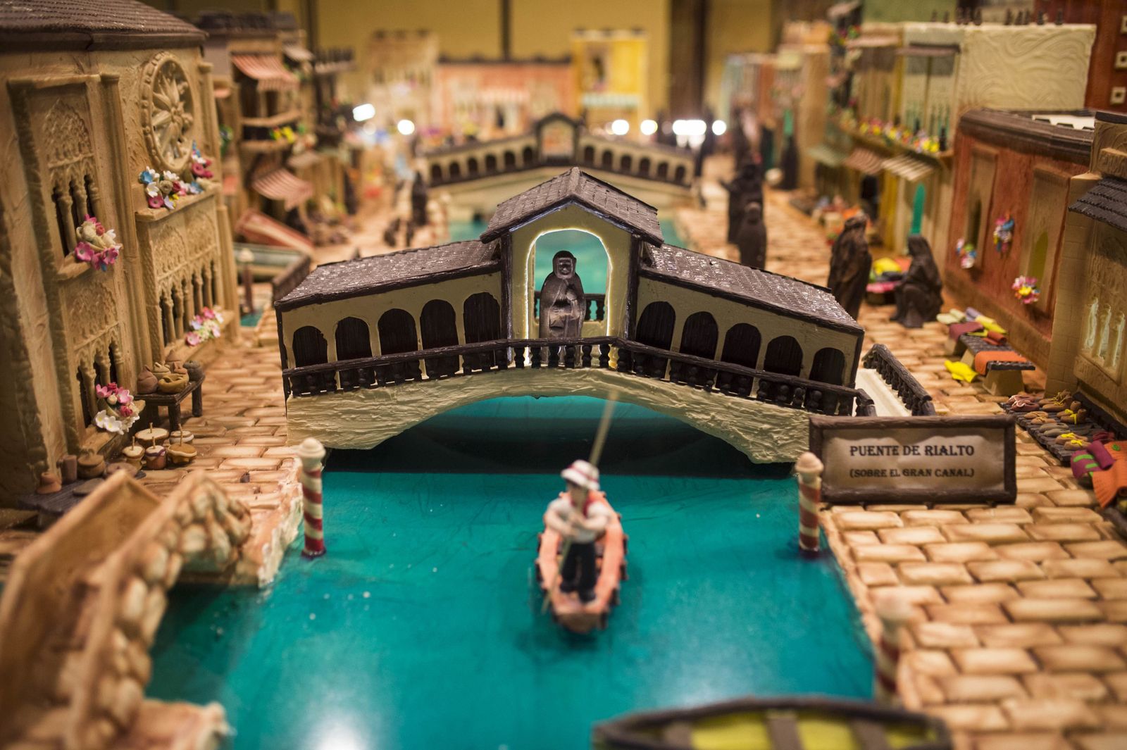 Una estampa del puente de Rialto de Venecia, representado en el Belén de Chocolate de Rute, ubicado en el museo del mismo nombre de la localidad.