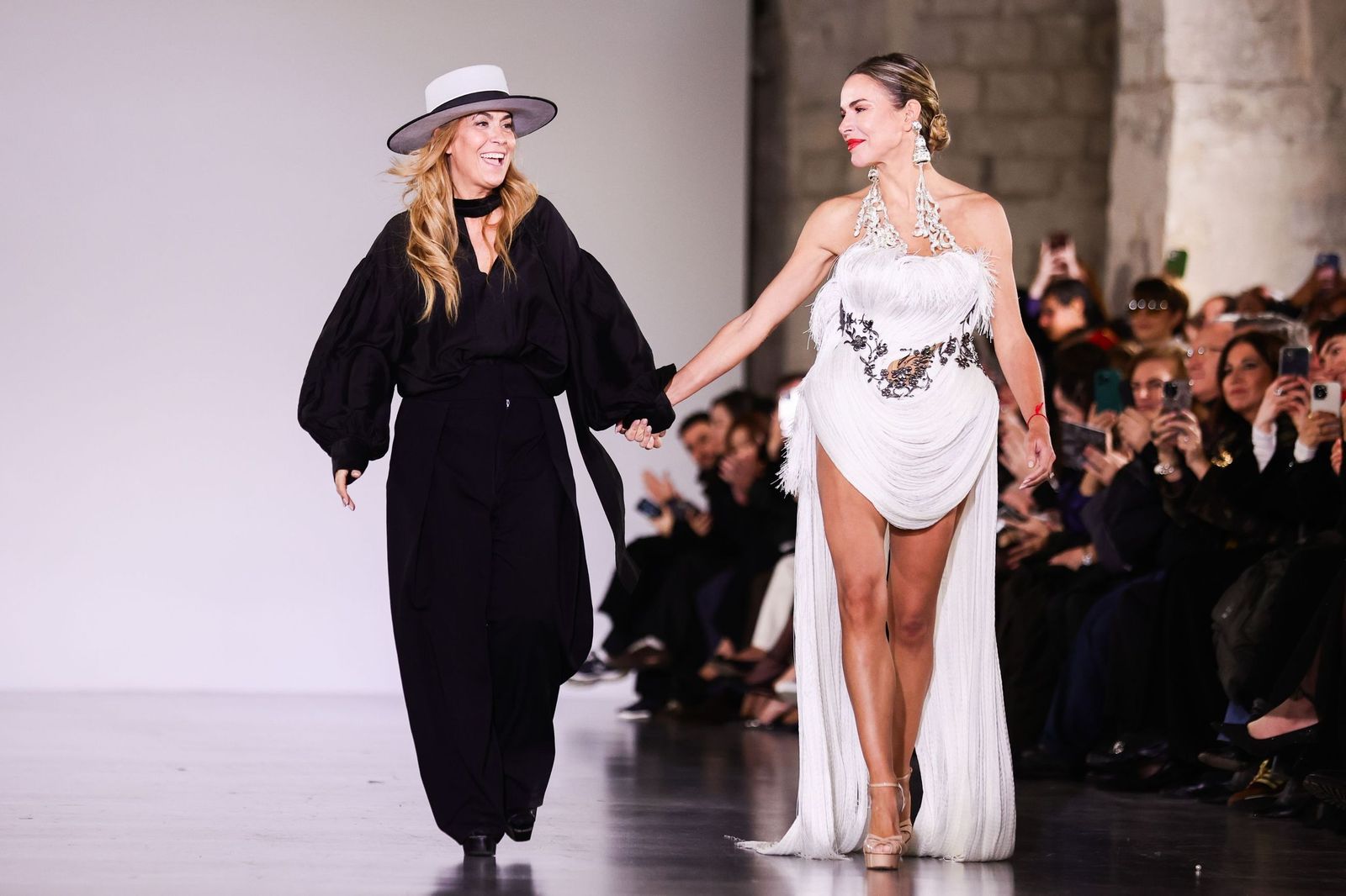 Juana Martín conquista París con su nueva colección, Presagio