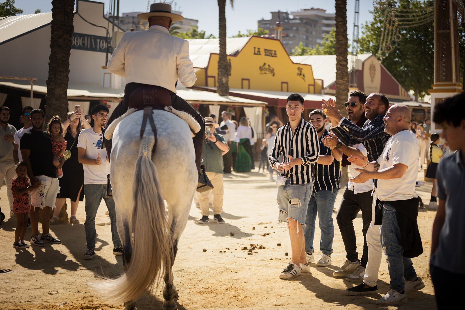 Calor y ambiente en el último día de la Feria de Jerez