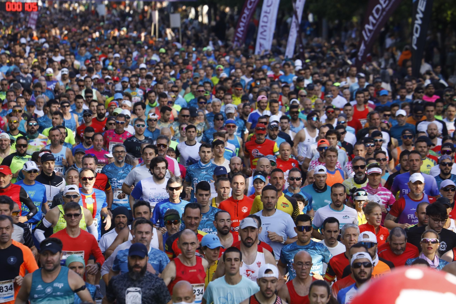 Las mejores fotos de la salida de la Media Maratón de Córdoba 2024
