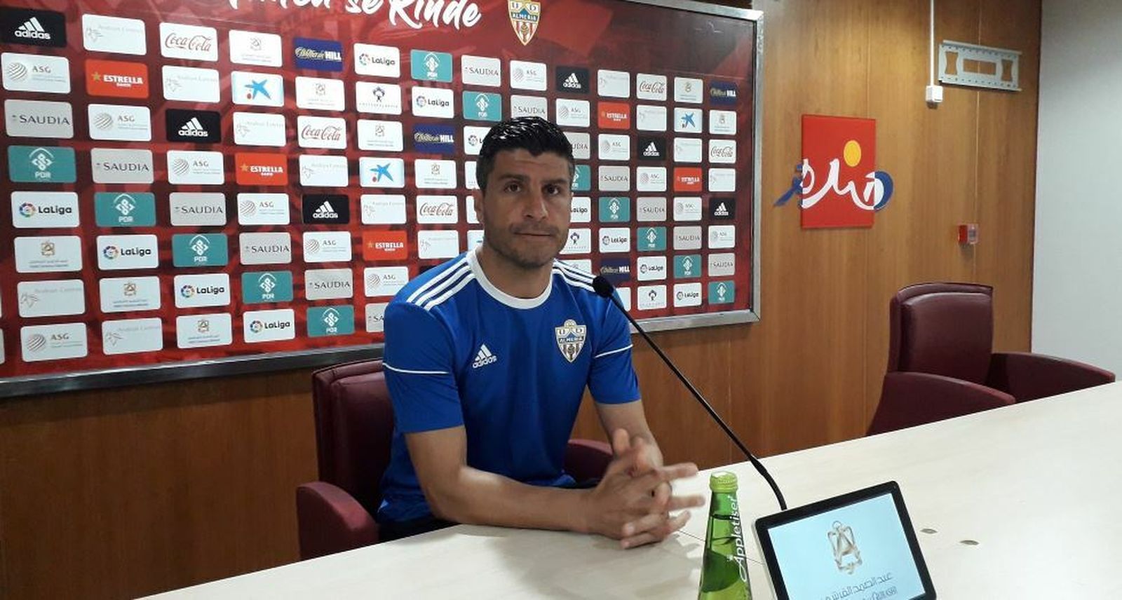 Emanuel, en la rueda de prensa.