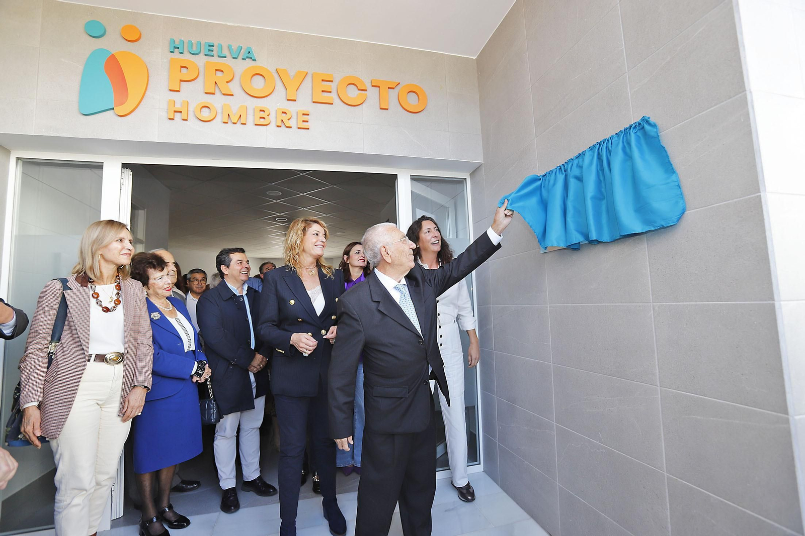 Imágenes de la inauguración del nuevo edificio de Proyecto Hombre en Huelva