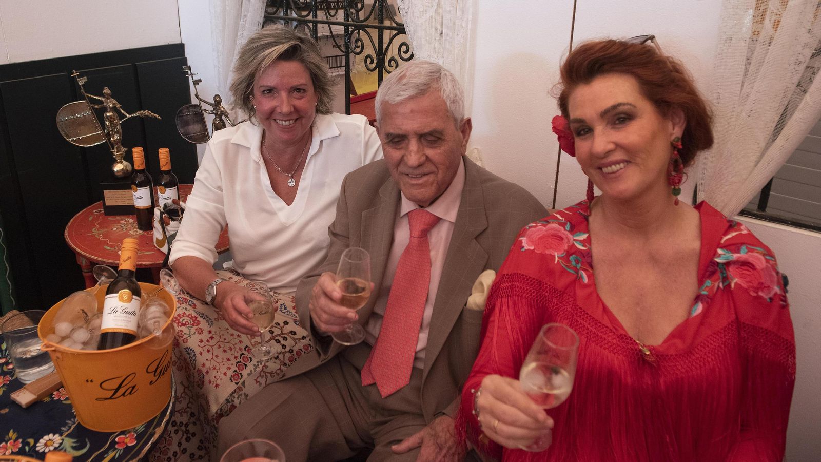 Simoneta Gómez-Acebo, Manuel Gallardo y Marisa de Azcárate en la entrega de los Giraldillos.