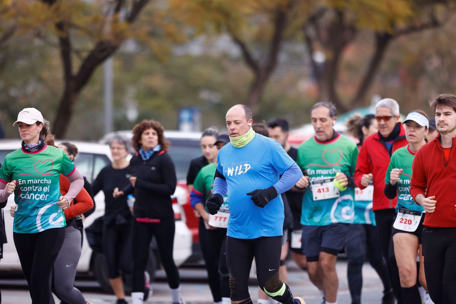 Búscate en las fotos de la Carrera contra el cáncer en Málaga