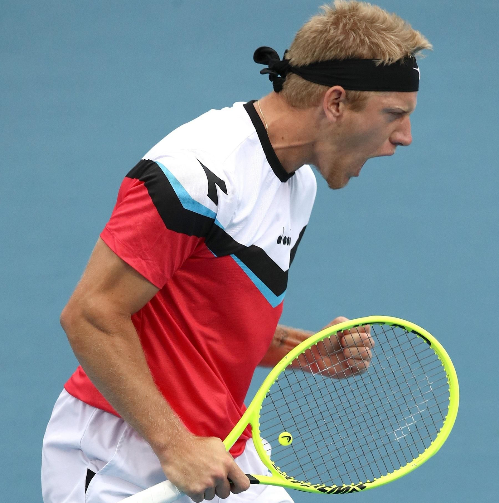 Alejandro Davidovich celebra un punto.