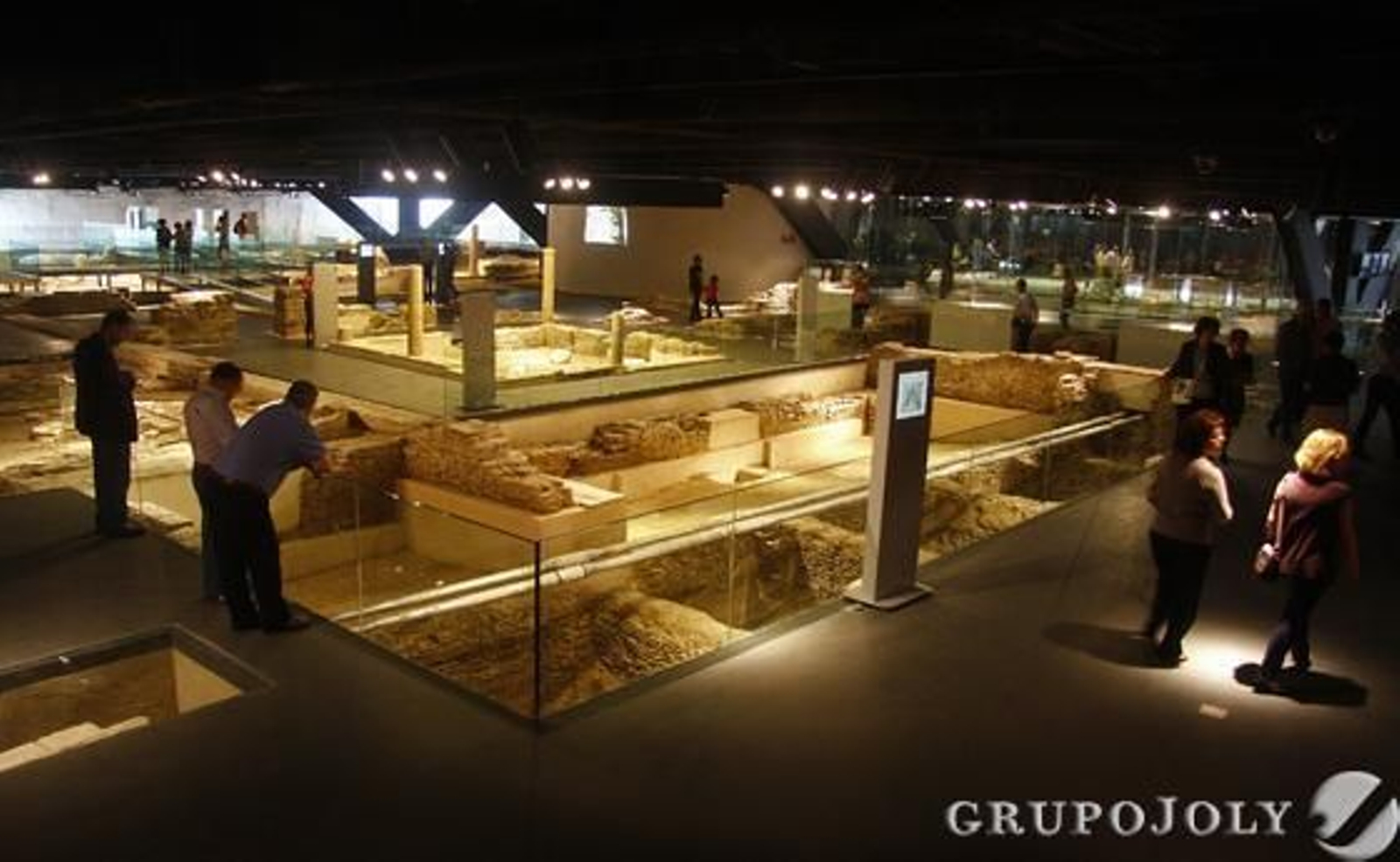 El conjunto arqueológico abre sus puertas sin el Tesoro del Carambolo.

Foto: B.Vargas
