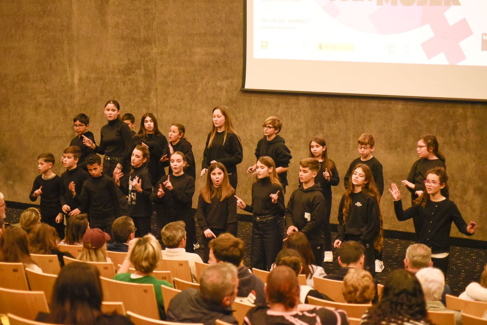 Las fotos de la entrega de los Premios a la Mujer Linense 2026