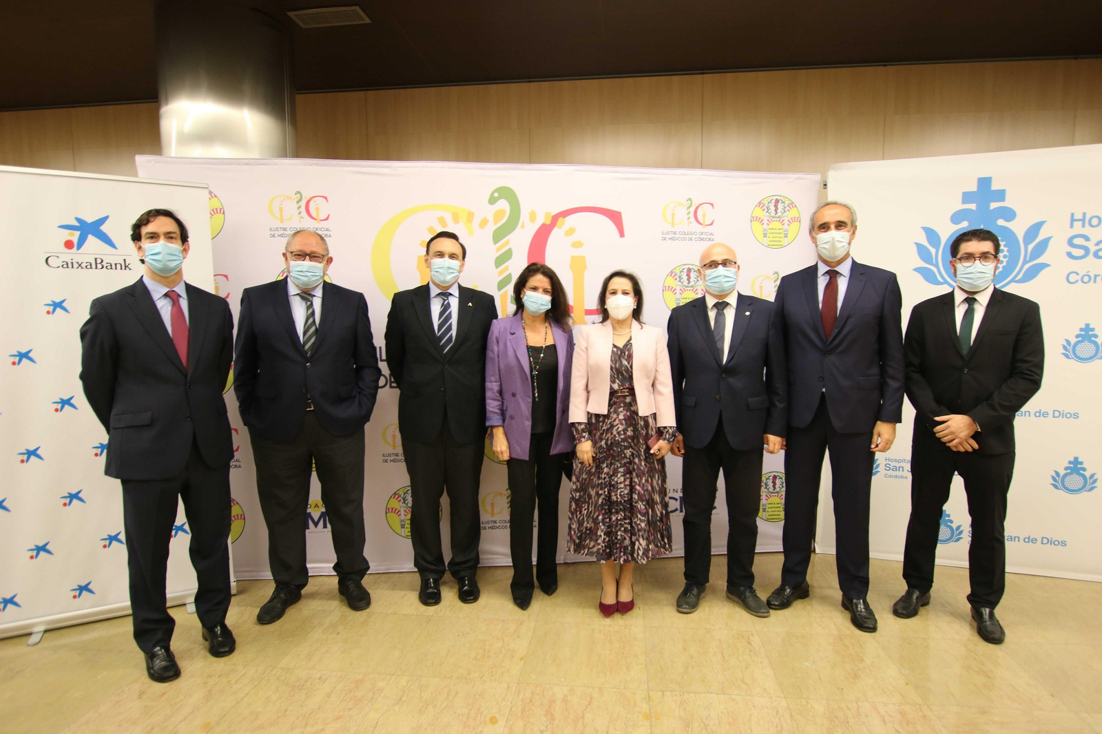 Entrega de los galardones del XX Premio de Investigación del Colegio de Médicos de Córdoba y Caixabank.