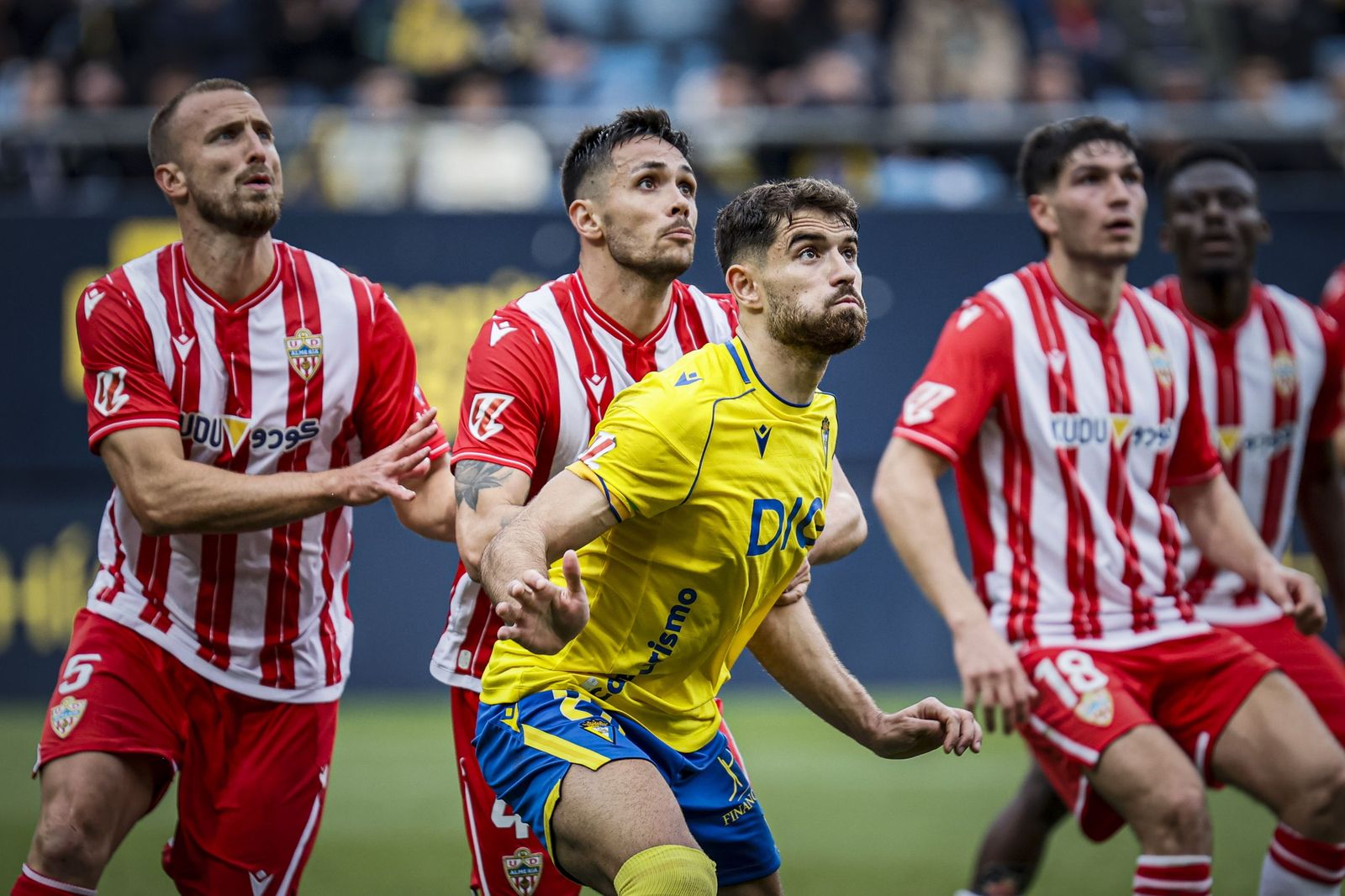 Búscate entre las imágenes del partido de fútbol Cádiz CF - UD Almería