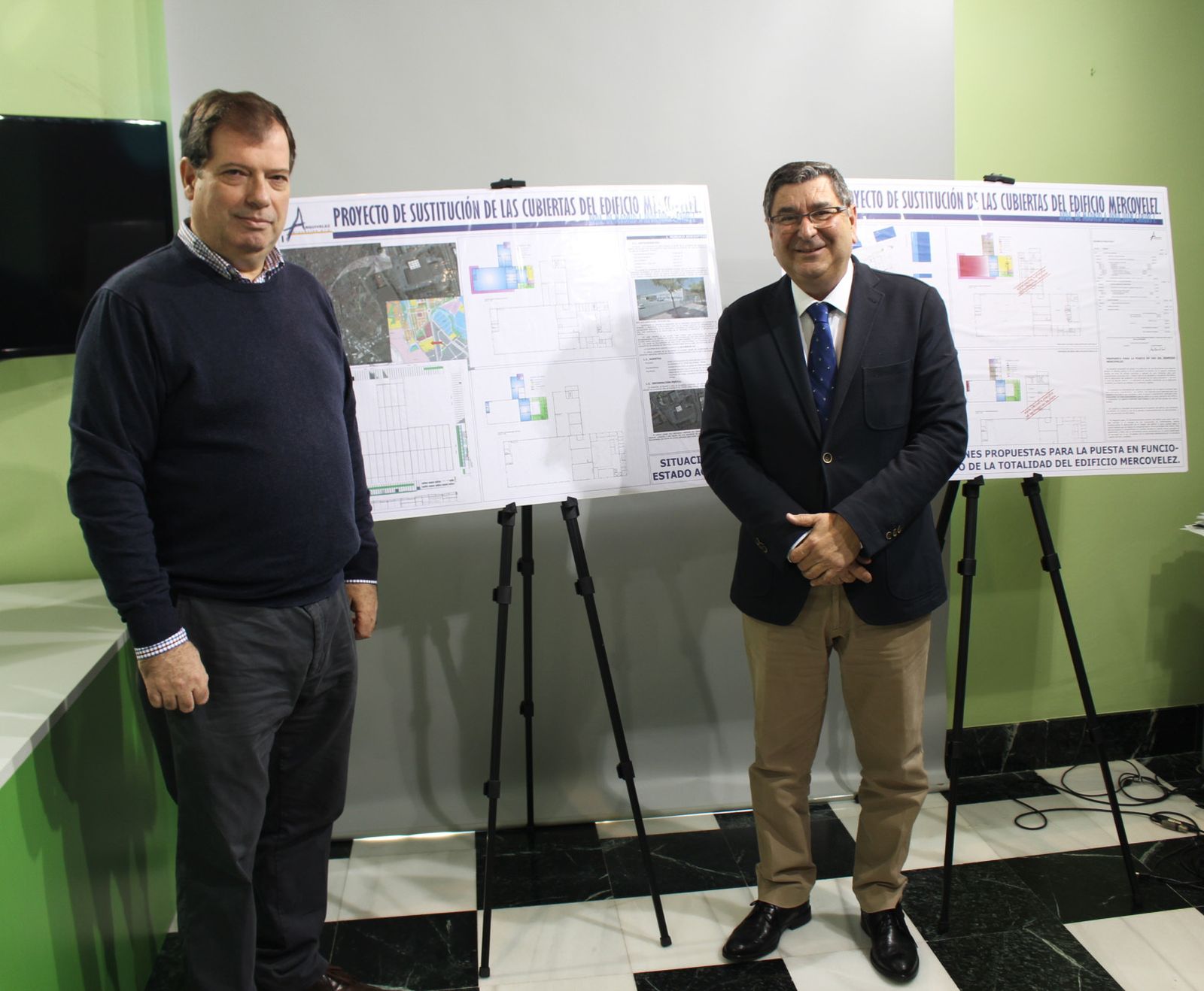 El alcalde, Antonio Moreno presentando el proyecto.