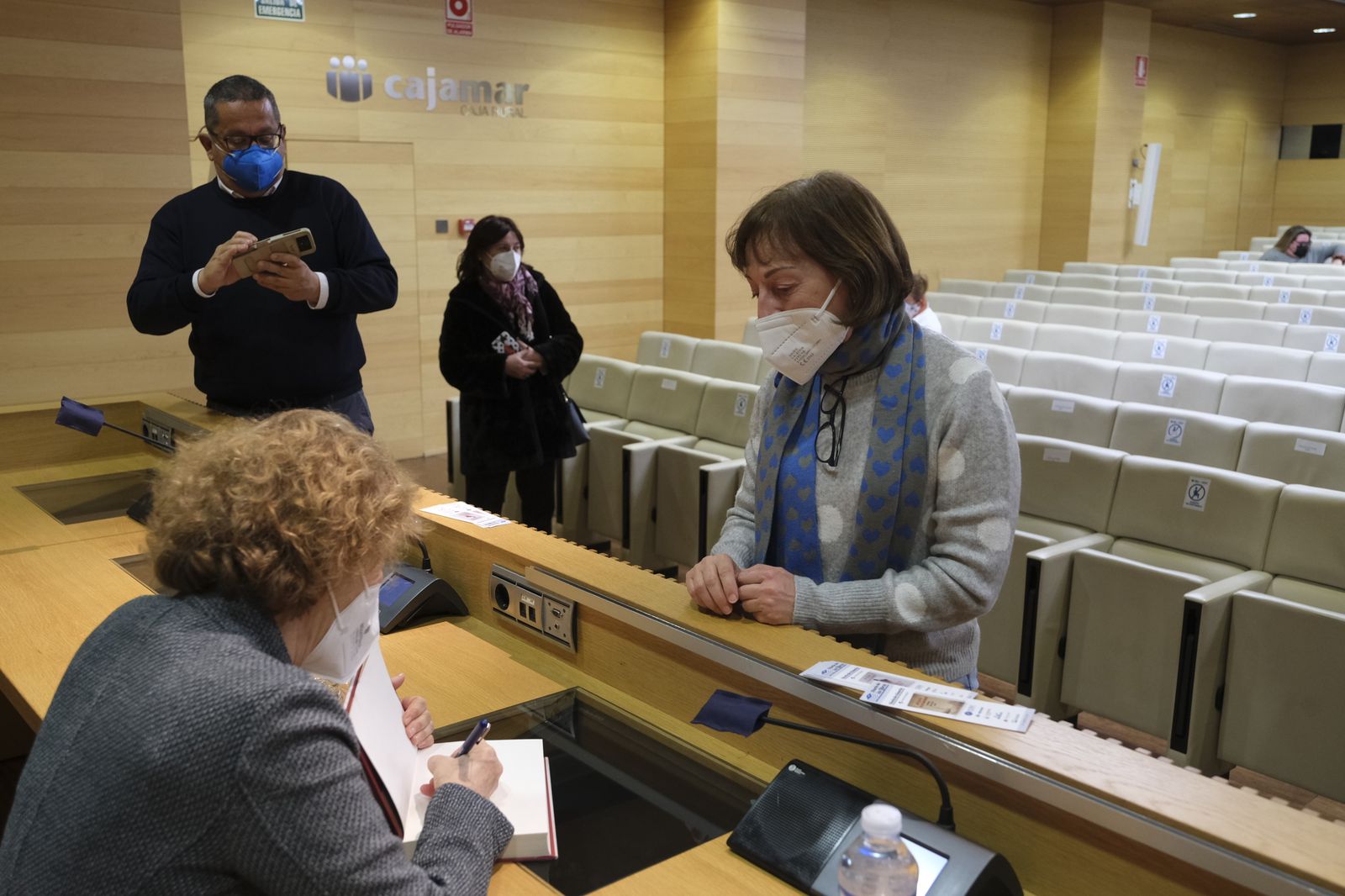 Fotogalería Diario de los Libros, con Julia Navarro. Almería