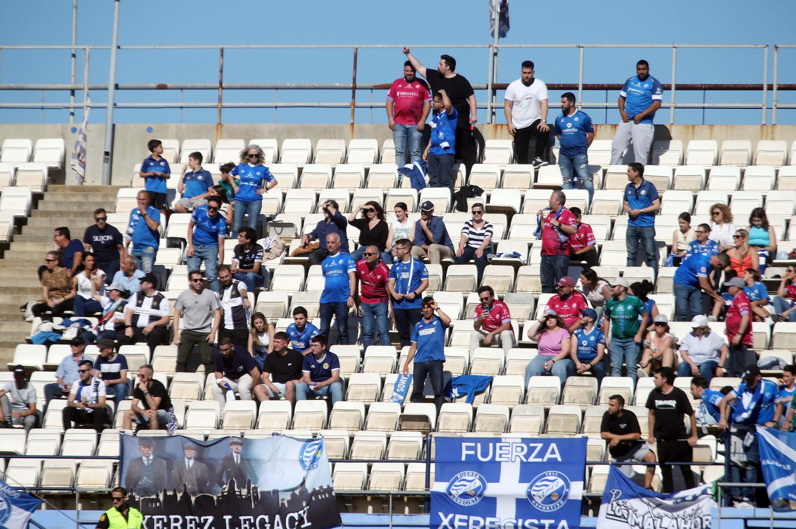 Imágenes del ambiente en el Recre-Jerez
