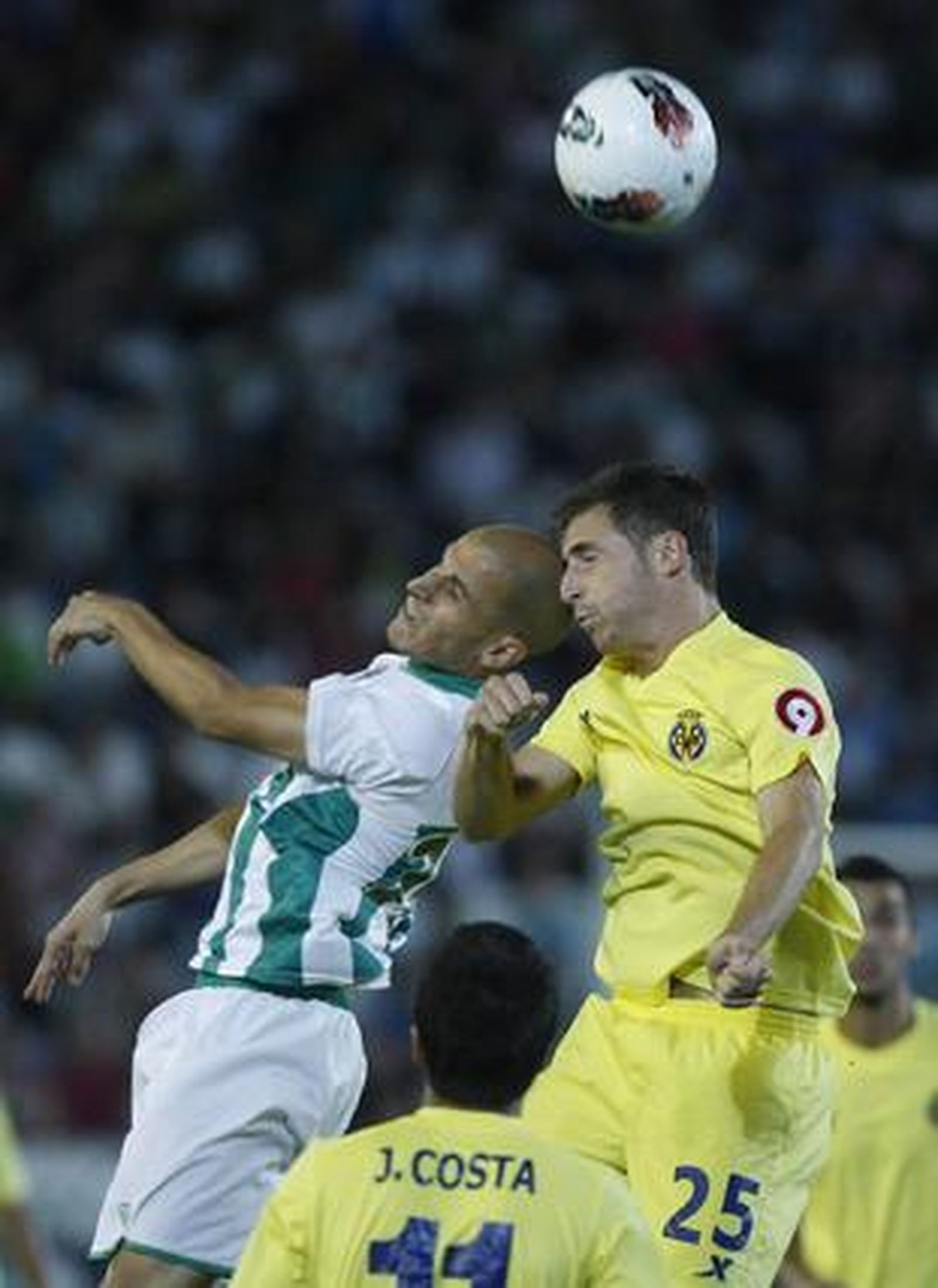 El Córdoba y el Villarreal B empatan en su partido en el Arcángel.

Foto: Álvaro Carmona