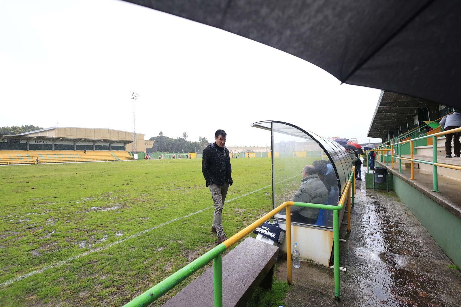 Las fotos de la visita del Egabrense de Rafa Escobar a la Unión Deportiva Los Barrios