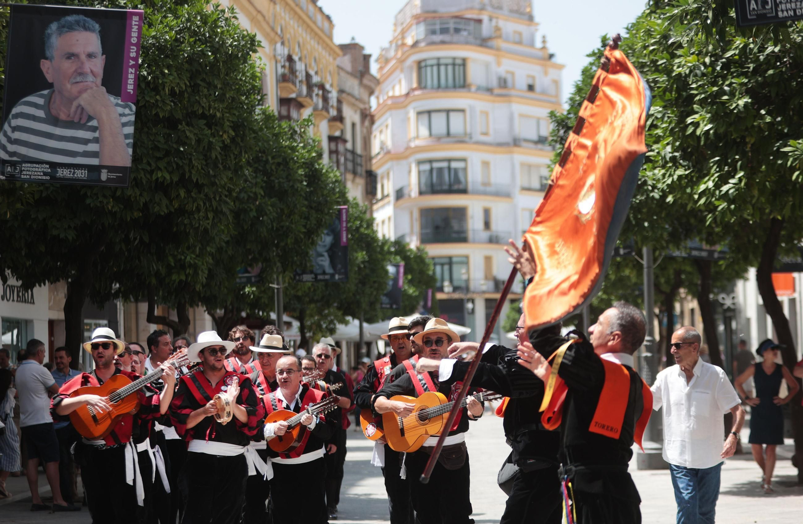 Pasacalles del Certamen de Tunas 'Ciudad de Jerez'