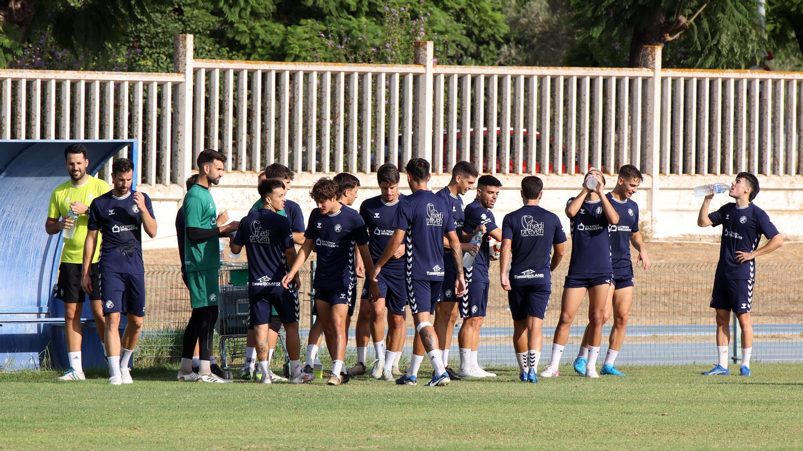Imágenes del entrenamiento del Xerez DFC en el 'Pepe Ravelo' de Chapín