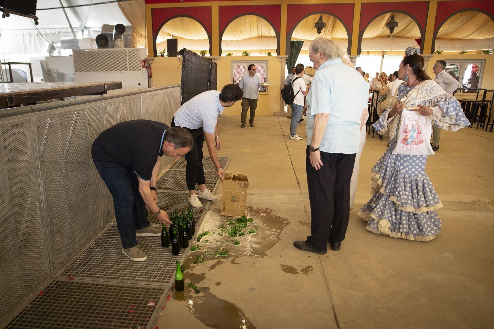 Granada vive su tercer día de Corpus entre comida, baile y columpios: las imágenes
