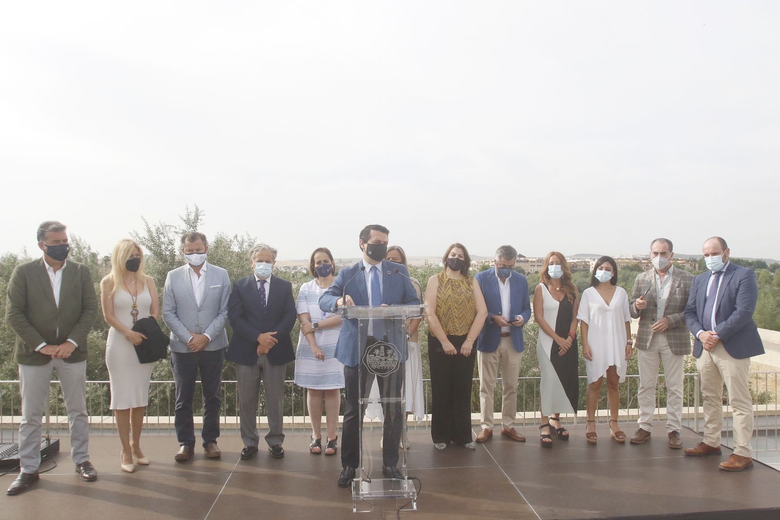 Bellido hace balance con su equipo de gobierno detrás.