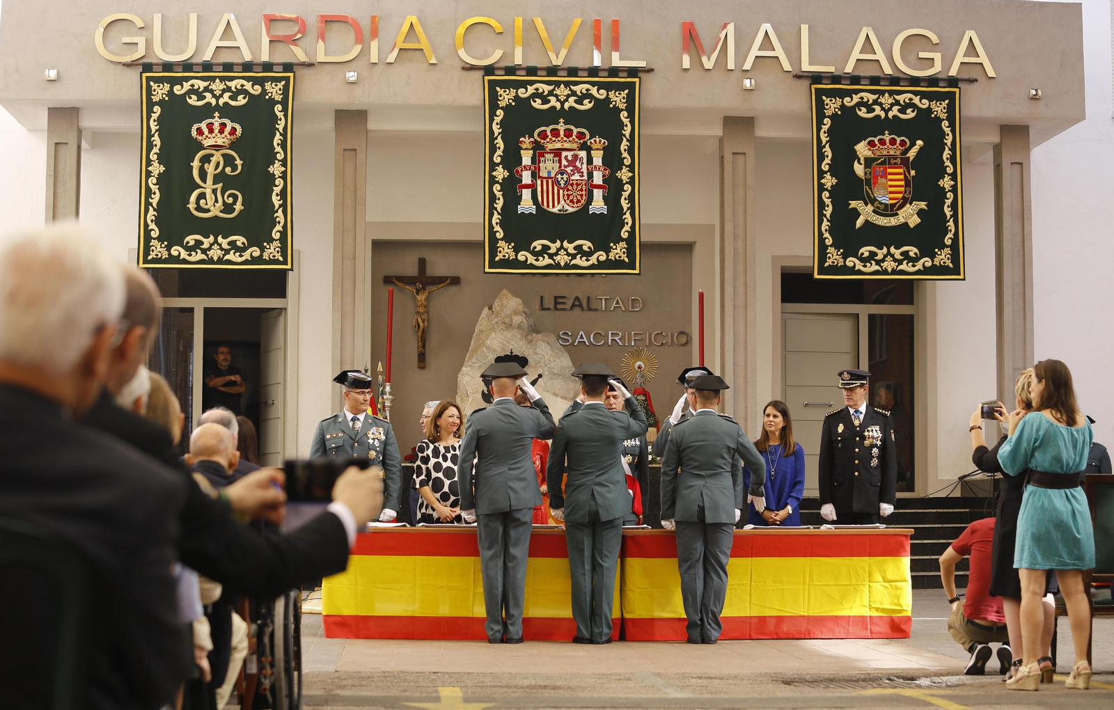 Fotos de a celebración del Día de la Hispanidad en Málaga