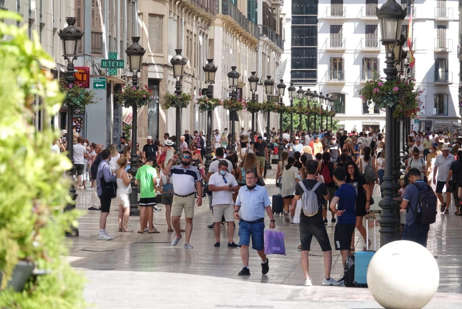 Ambiente en calle Larios este fin de semana.