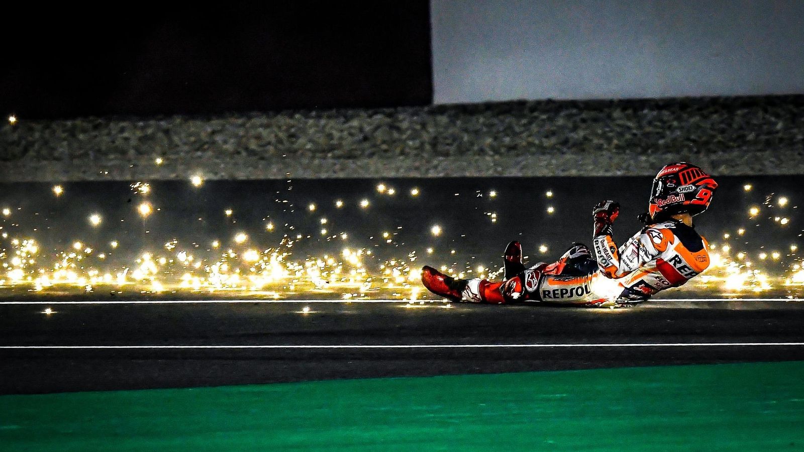 Marc Márquez sufrió una caída en la curva 5 en el test de Losail: "Probé el hombro y está en su sitio".