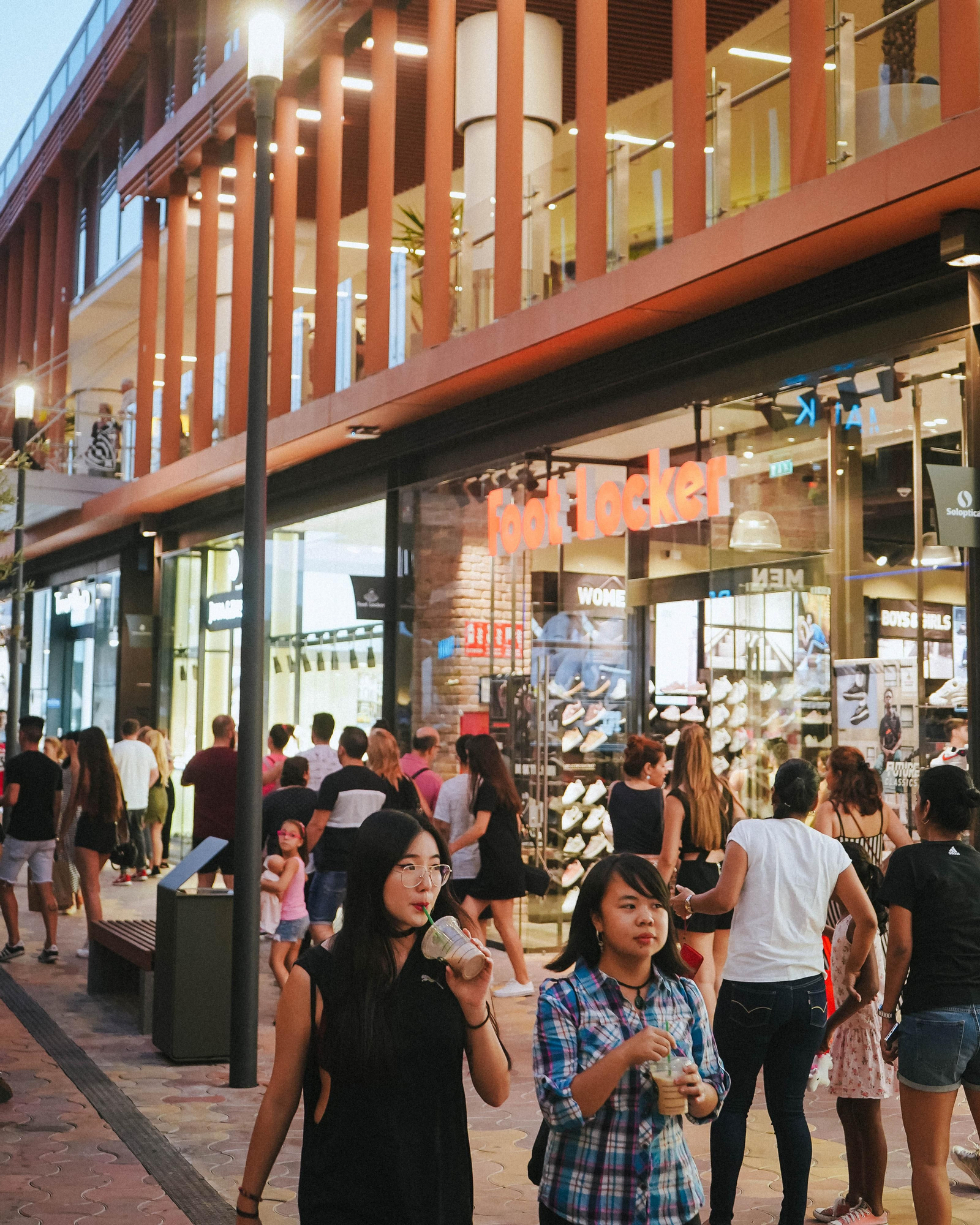 Con el objetivo de reducir los tiempos de espera, el centro comercial, en colaboración con los operadores, ha potenciado los diferentes servicios de compra 'online' y recogida en tienda.
