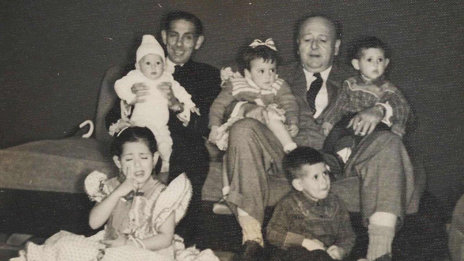 Manuel Campos (a la derecha), siempre atendió en México a sus sobrinos como si fueran sus hijos