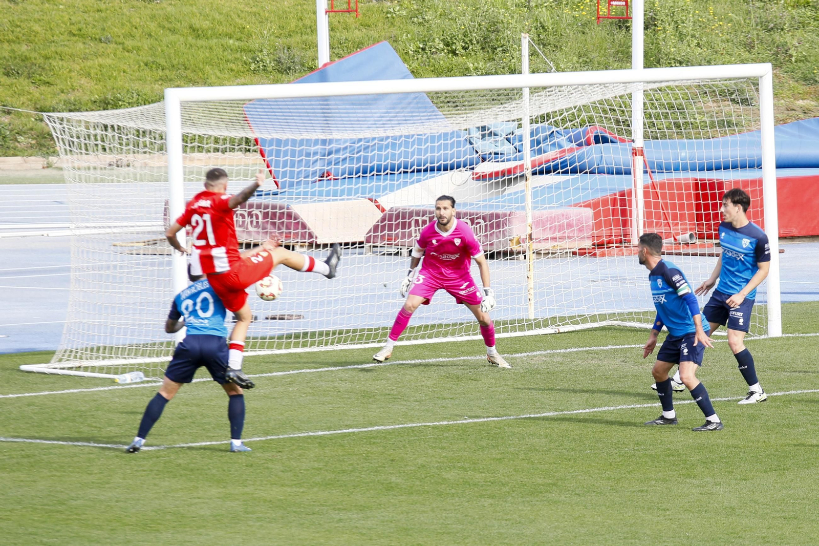 Imágenes del partido entre Almeria B contra Villanovense de segunda RFEF