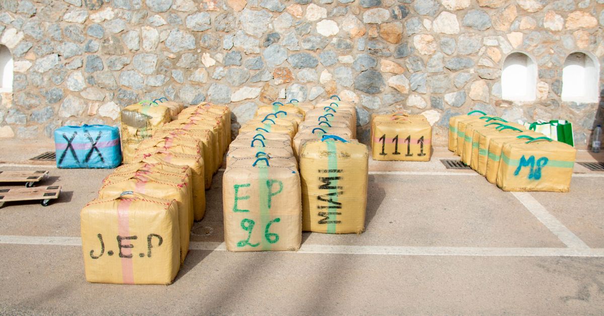 Condenados por alijar más de 500 kilos de hachís en la playa de El Sabinar