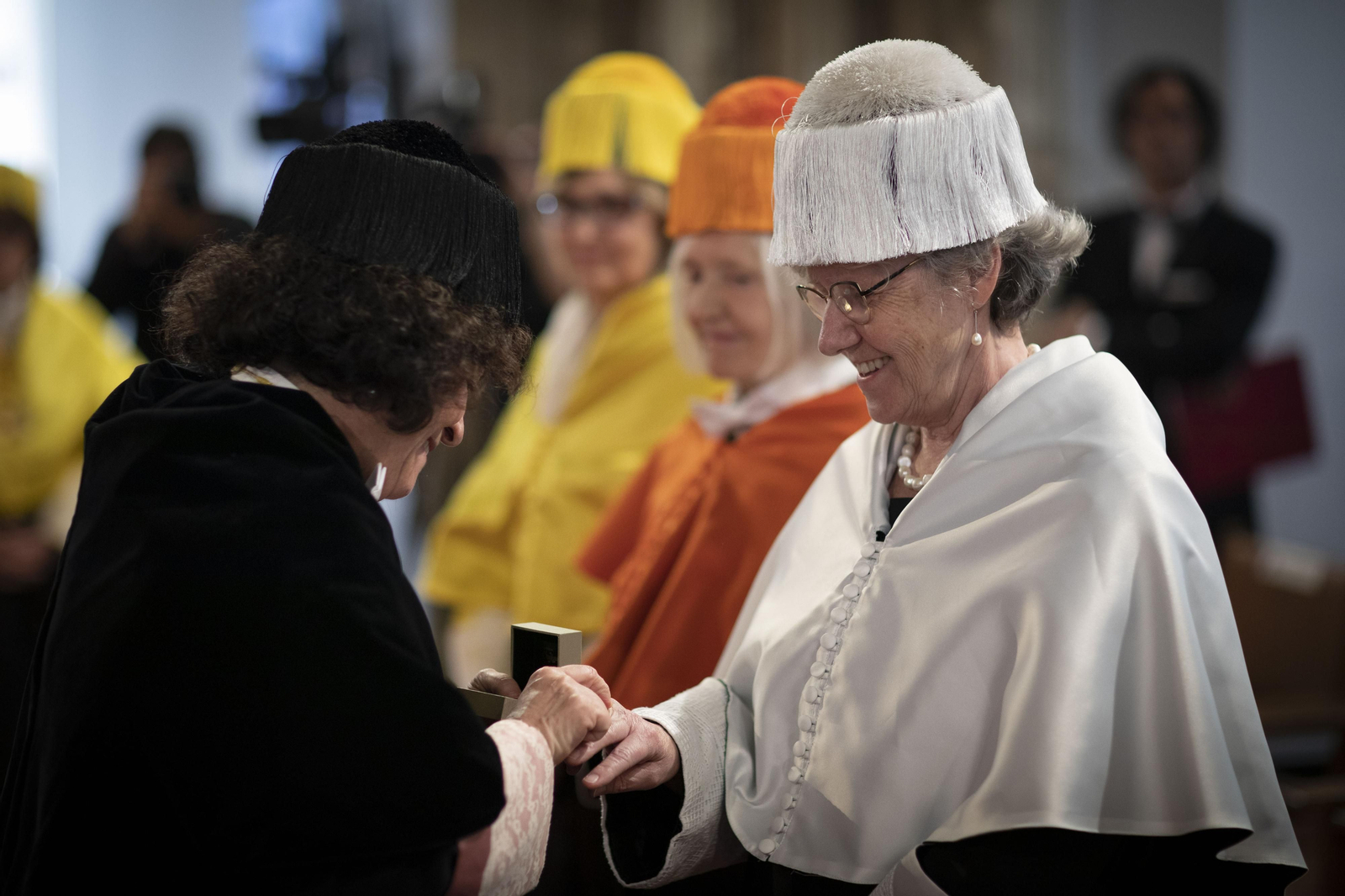 La "injusticia histórica" que enjuga la Universidad de Granada con sus últimas honoris causa