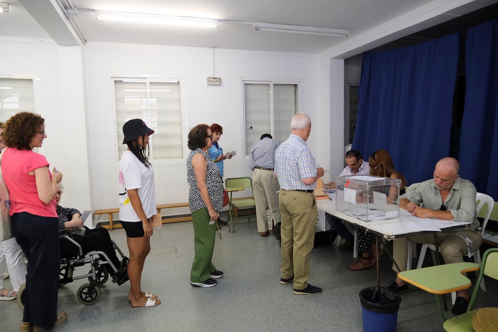 La jornada electoral en Córdoba, en imágenes