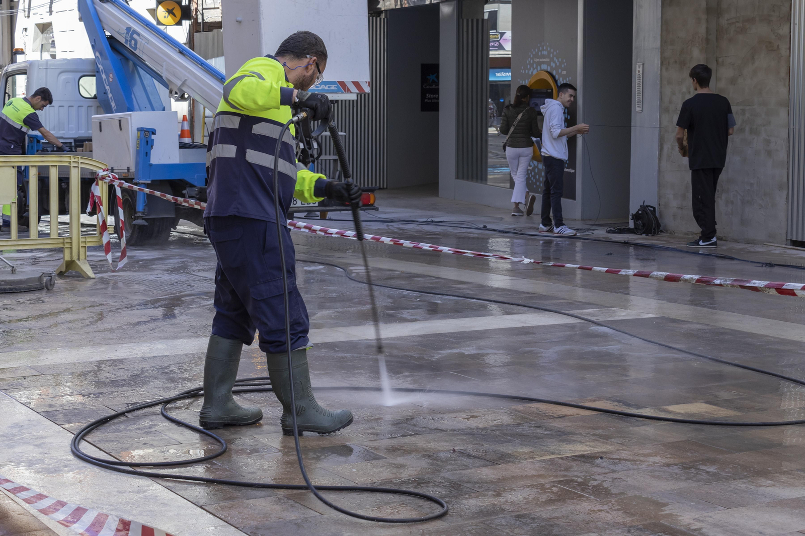 Obras en las calles : Méndez Núñez, Plus Ultra, Gravina y Médico Luis Buendía.