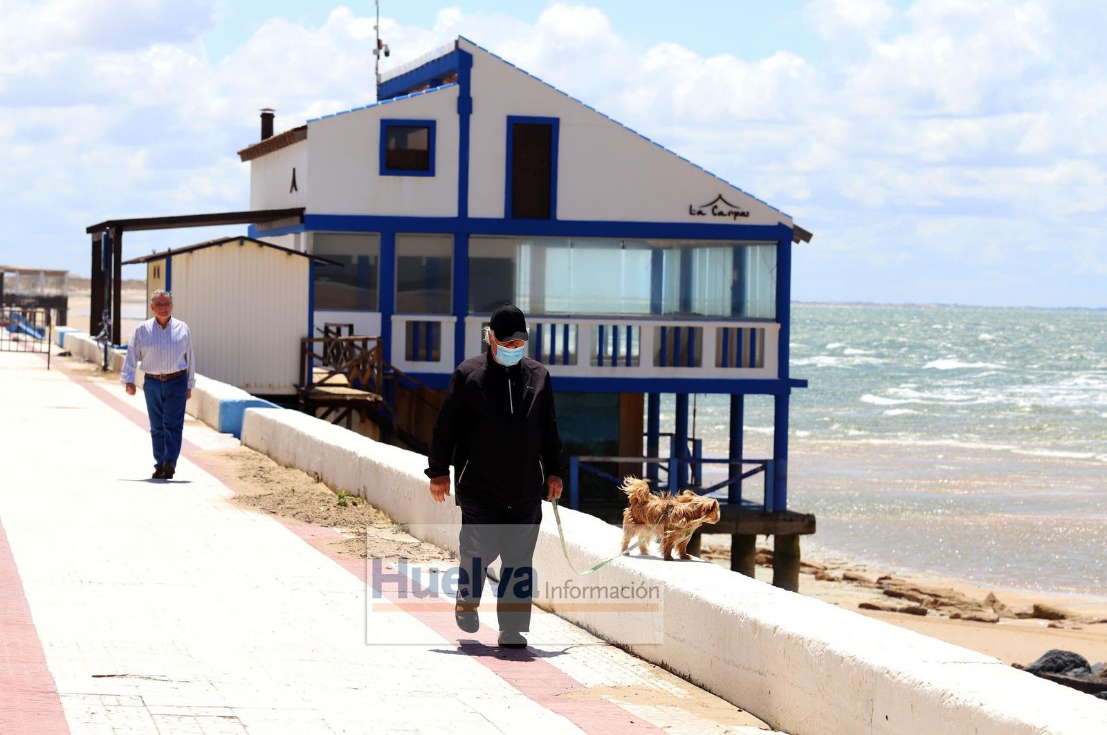 Imágenes de la zona de la playa de Matalascañas más afectada por el temporal