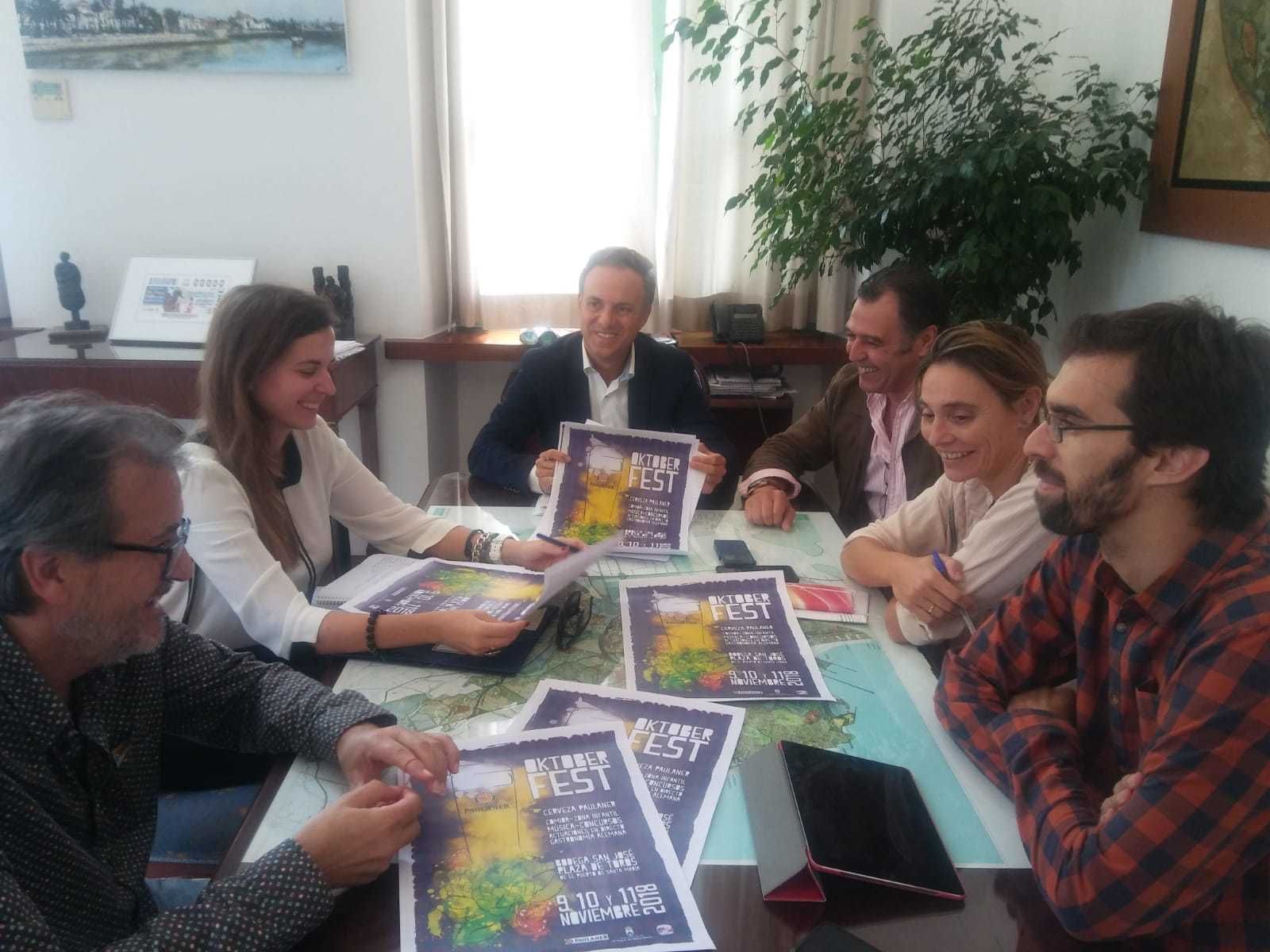 Una imagen de la reunión para preparar esta nueva cita.