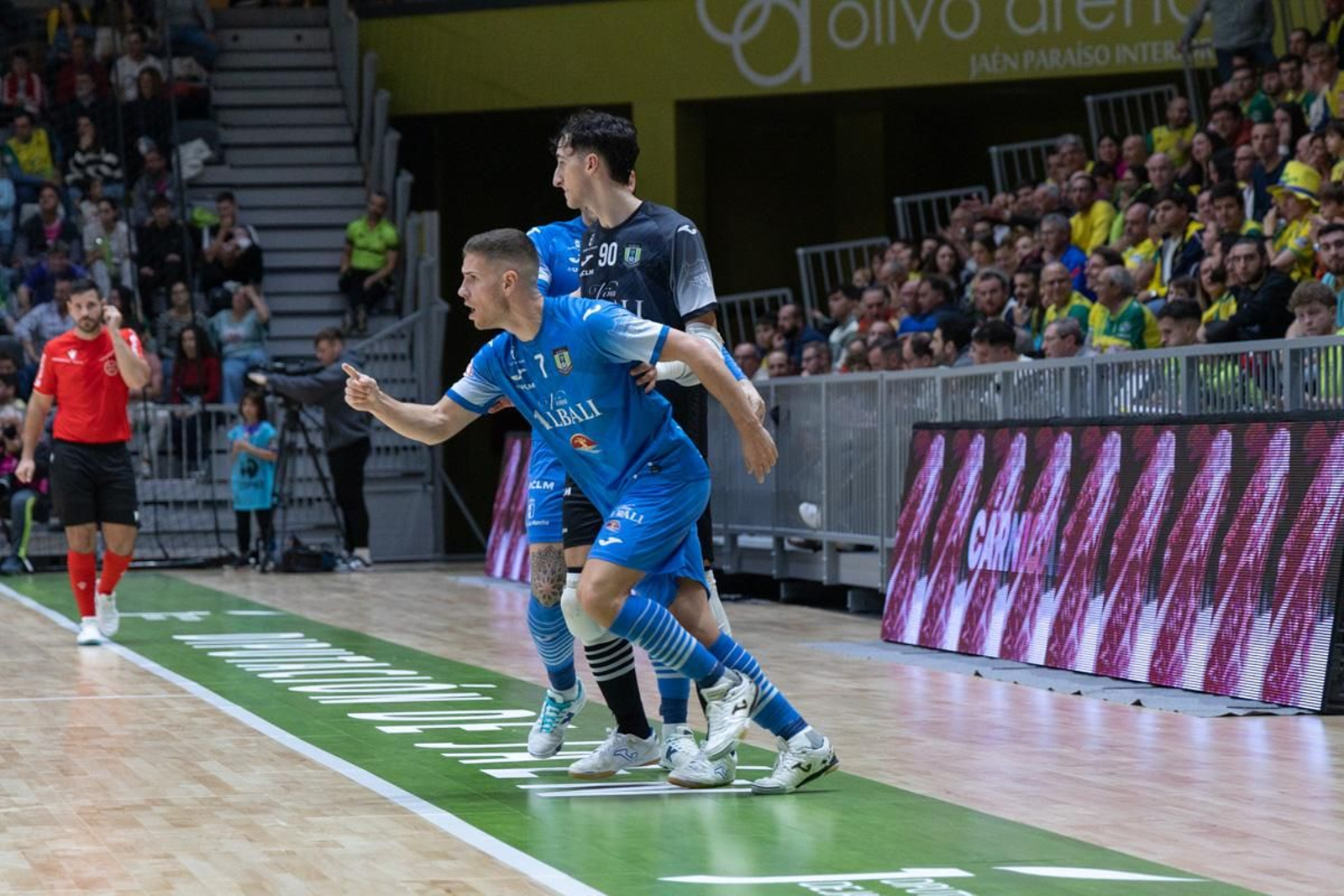 La goleada del Jaén Paraíso Interior FS ante el Viña Albali Valdepeñas, en imágenes