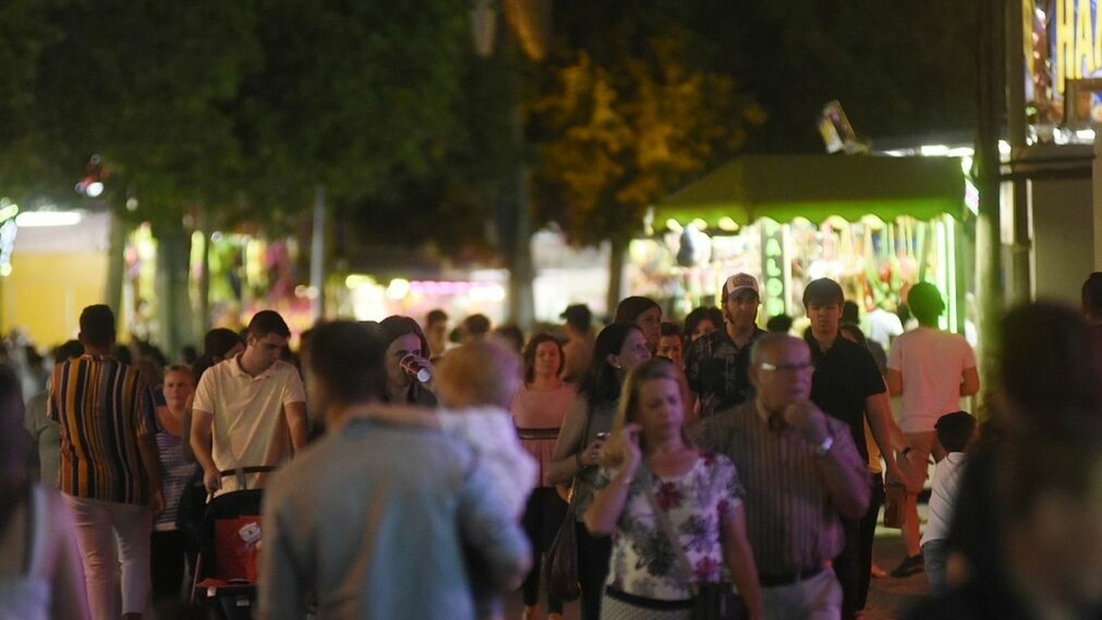 Asistentes a la Feria de Nuestra Señora de la Salud