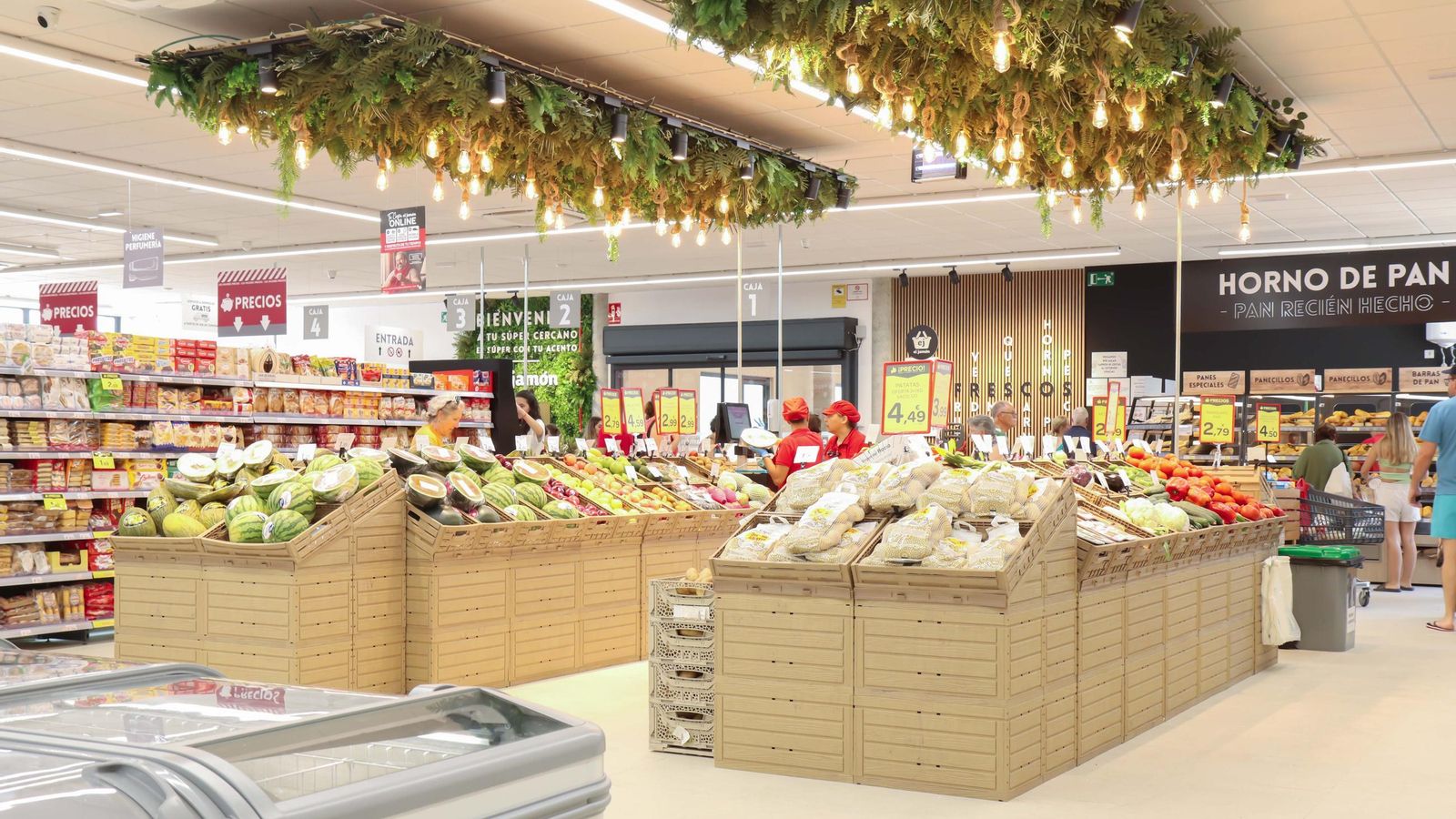 Supermercado El Jamón recién inaugurado en Isla Canela. Supermercado El Jamón recién inaugurado en Isla Canela.