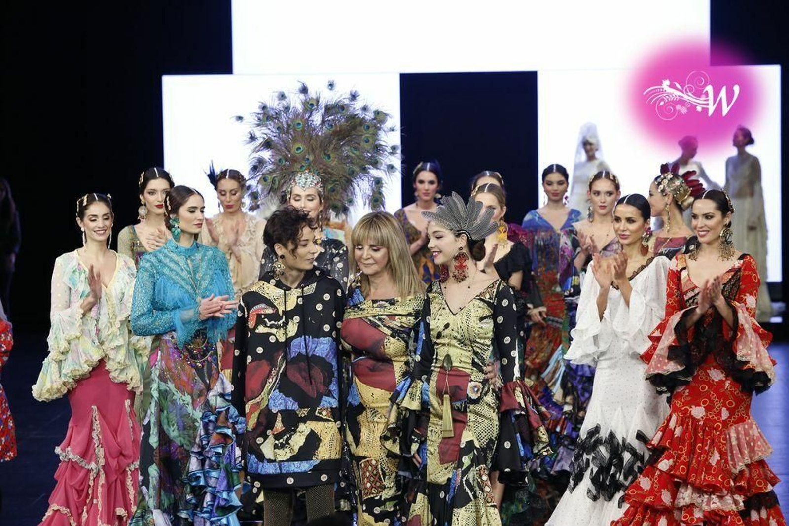 Aurora Gaviño homenajea a María Jiménez: todas las fotos del desfile en SIMOF 2020