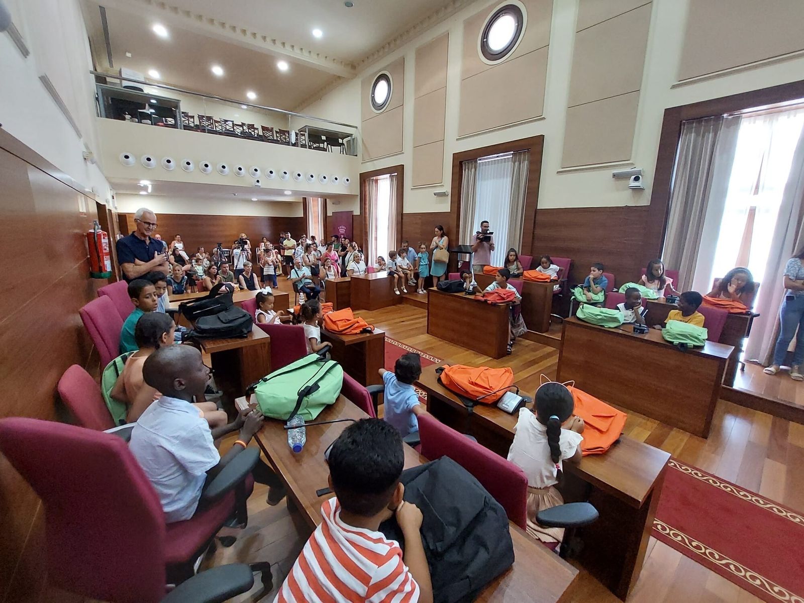 Bienvenida a los niños saharauis que pasarán sus vacaciones en Chiclana.