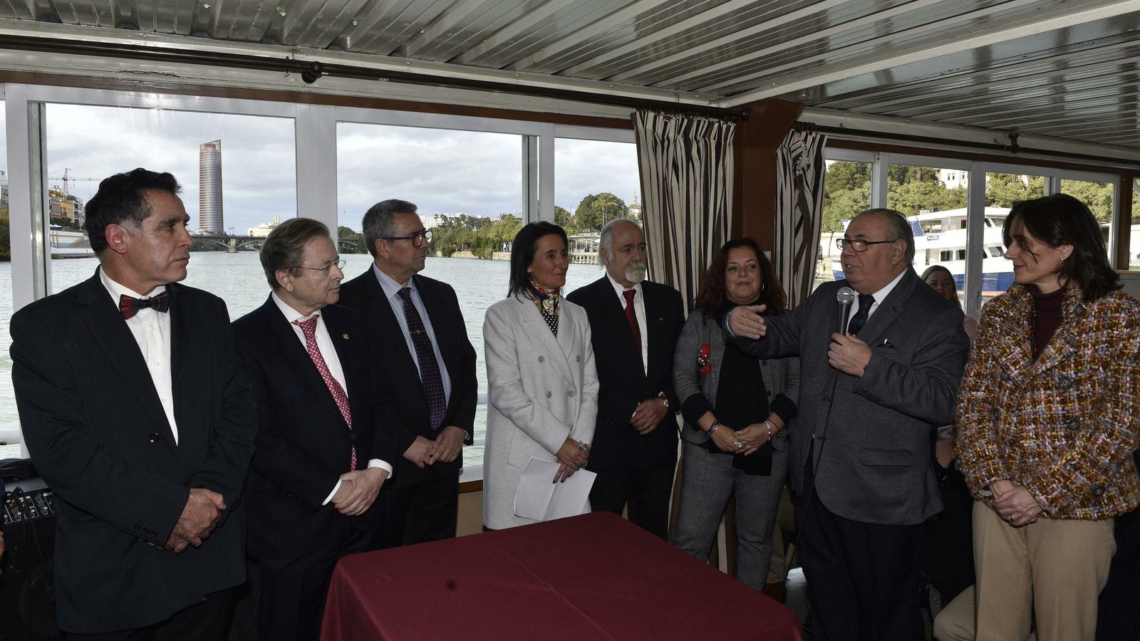 El Ateneo de Triana en su presentación pública.