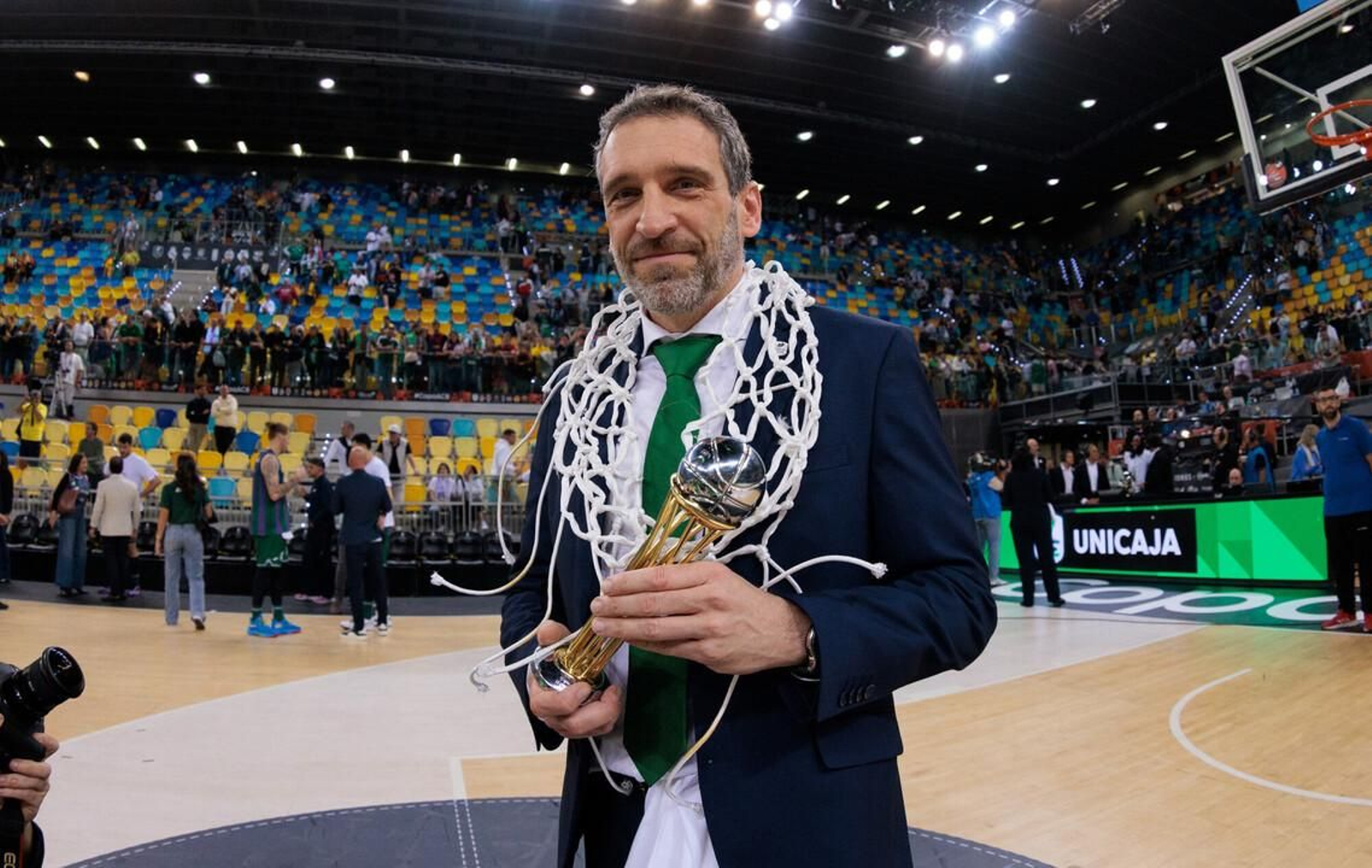 El Unicaja, campeón de Copa: Todas las imágenes del partido, la fiesta y la llegada a Málaga