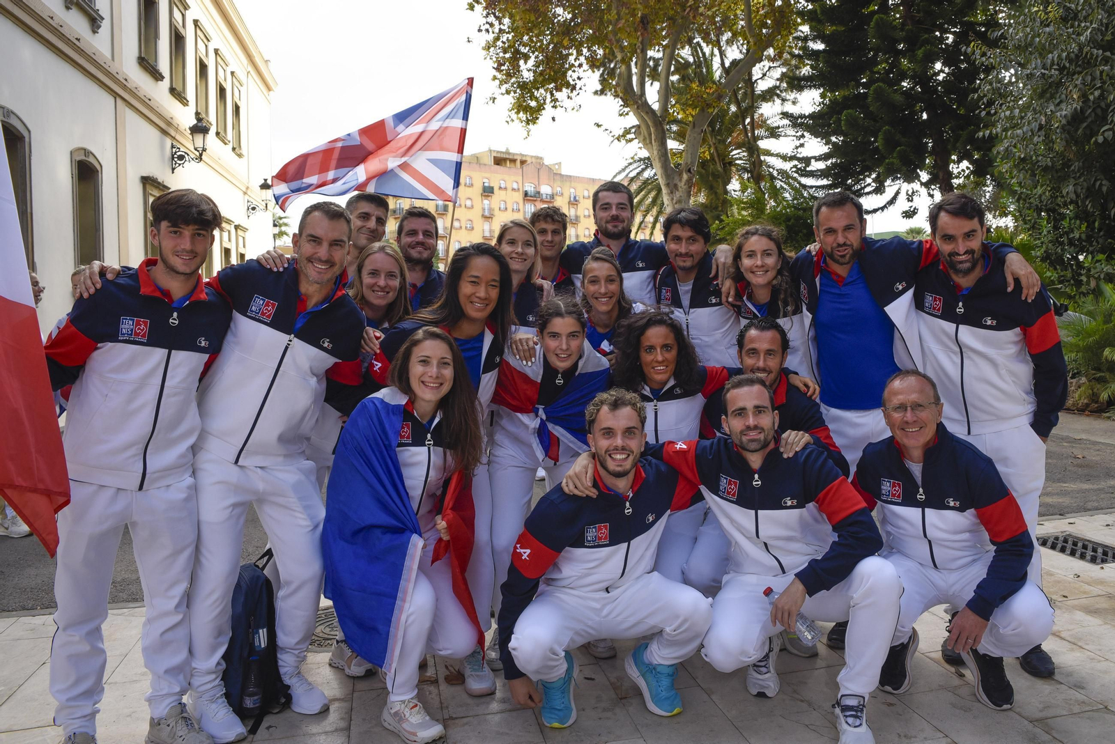 Las fotos del desfile de banderas de las selecciones participantes en el FIP Euro Pádel Cup de La Línea
