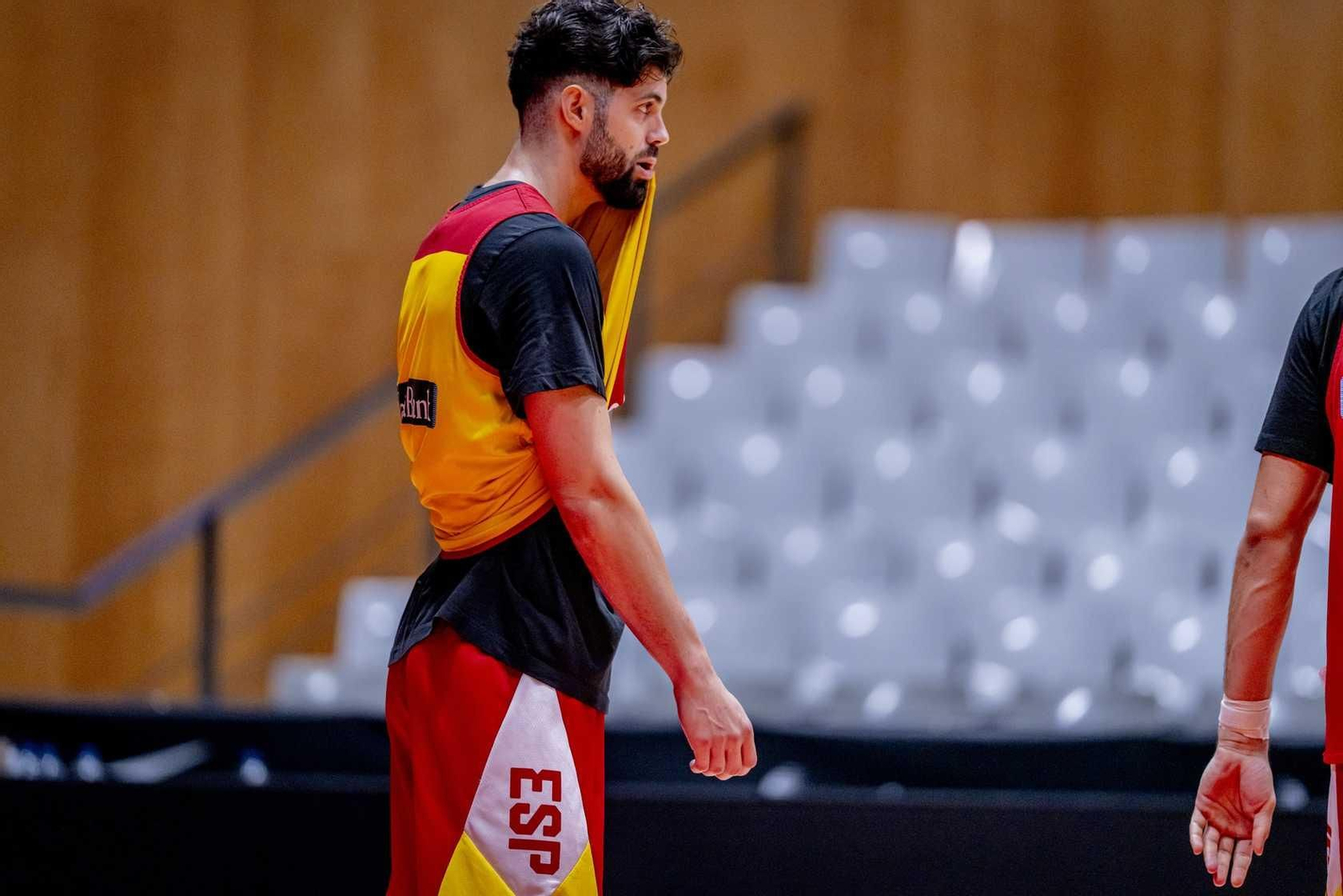 España se entrena en el Olímpic de Badalona con Alberto Díaz de espectador