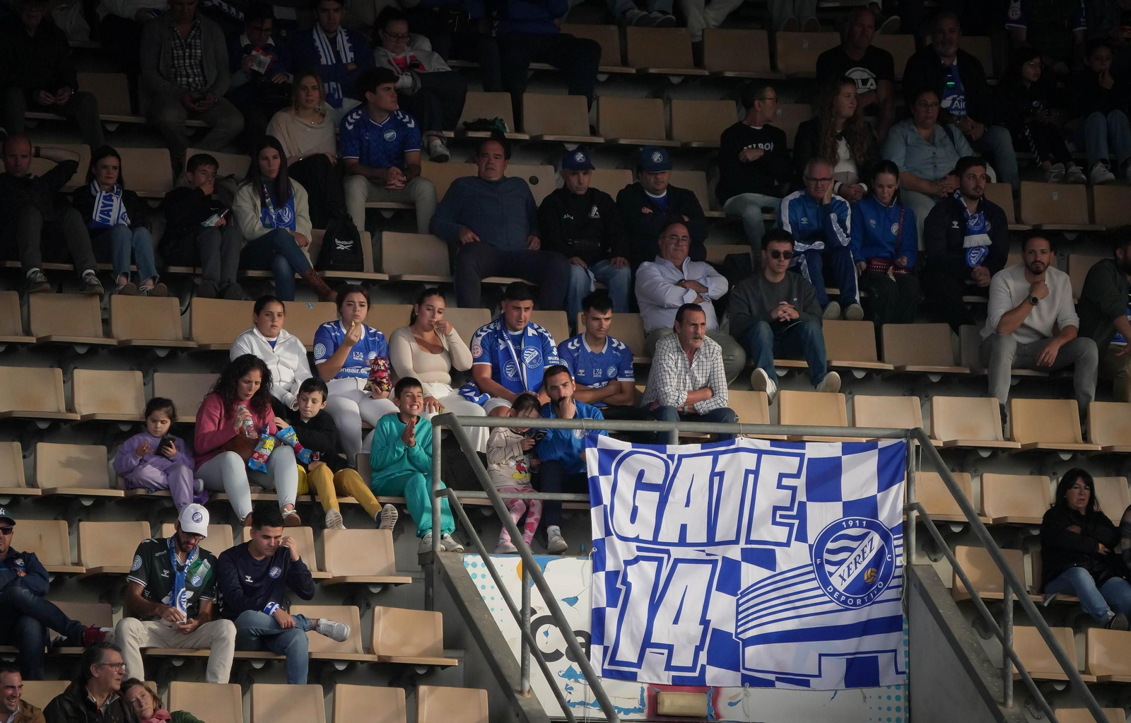Búscate en el partido del Xerez DFC - Almería B
