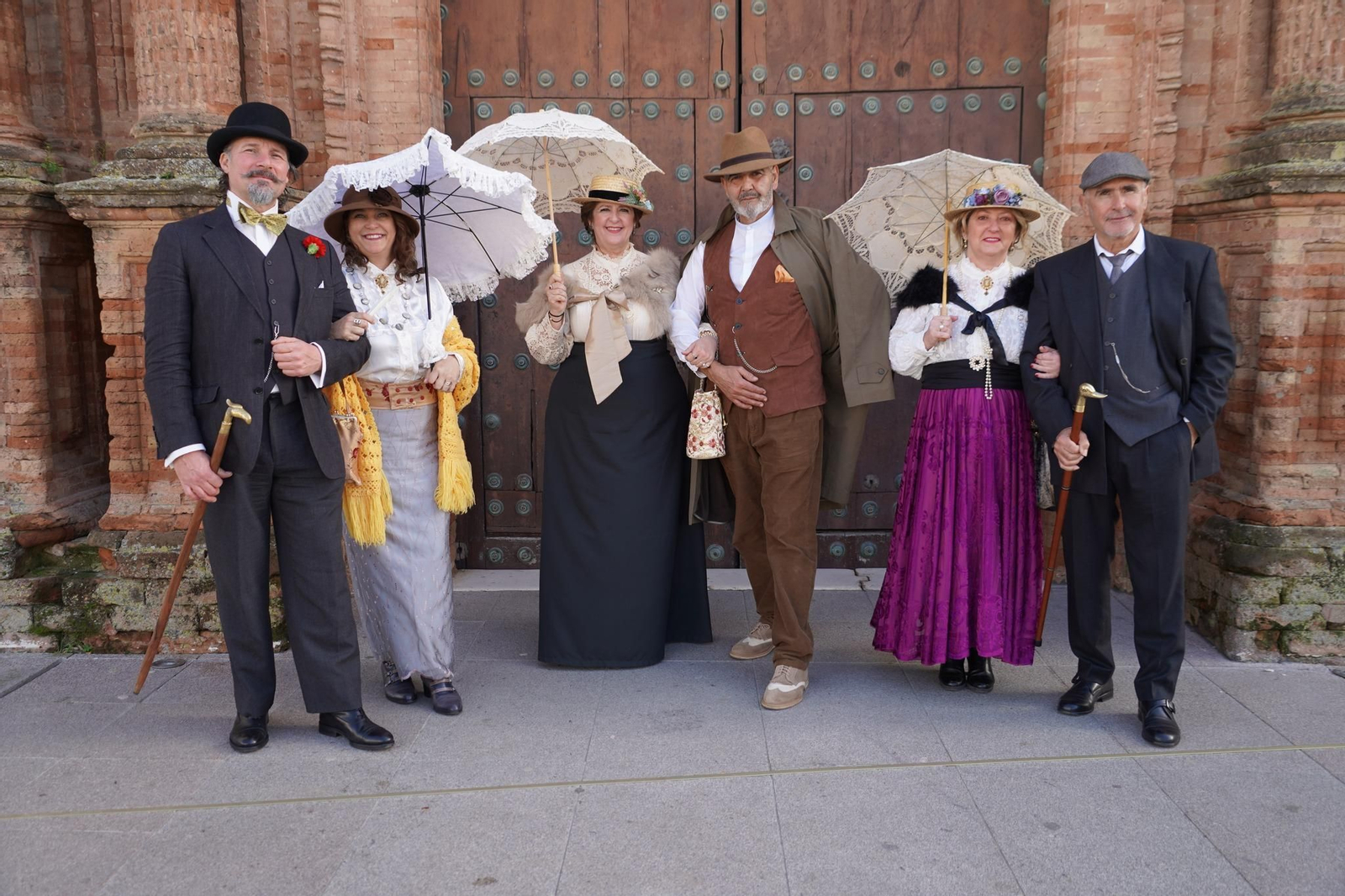 Así se disfrazaron los moguereños para la Feria de Época 1900 de Moguer