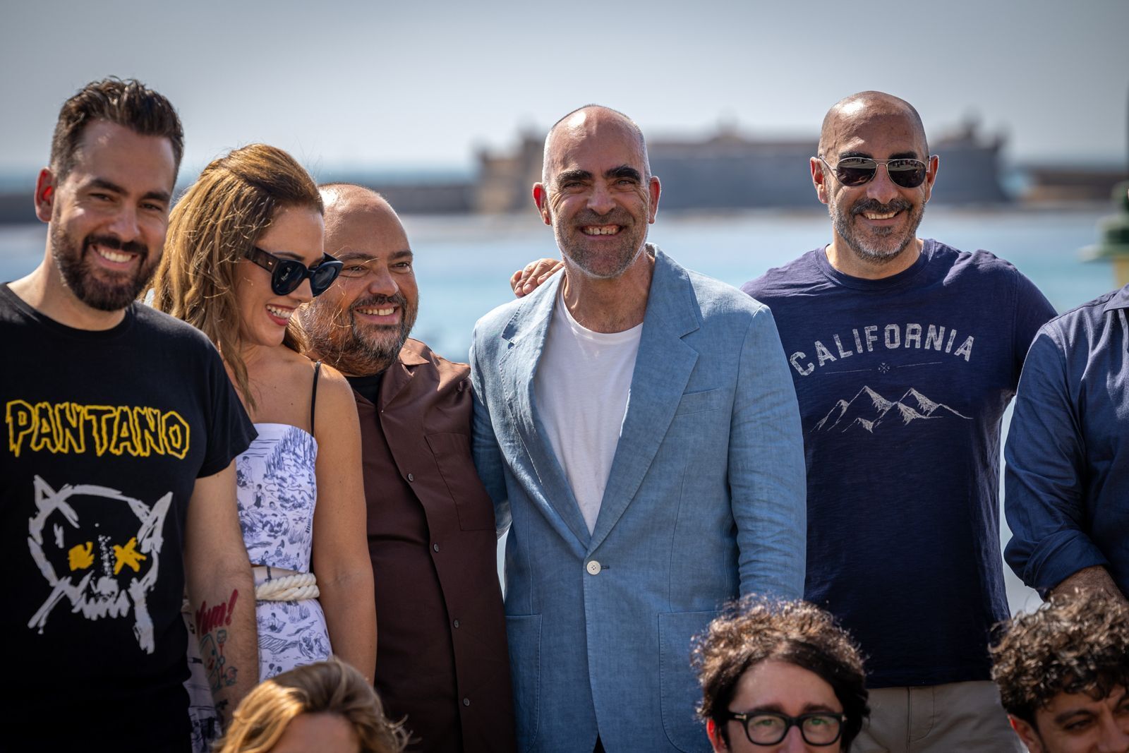 Alberto Ruiz Rojo (a la izquierda de Luis Tosar), en La Caleta.