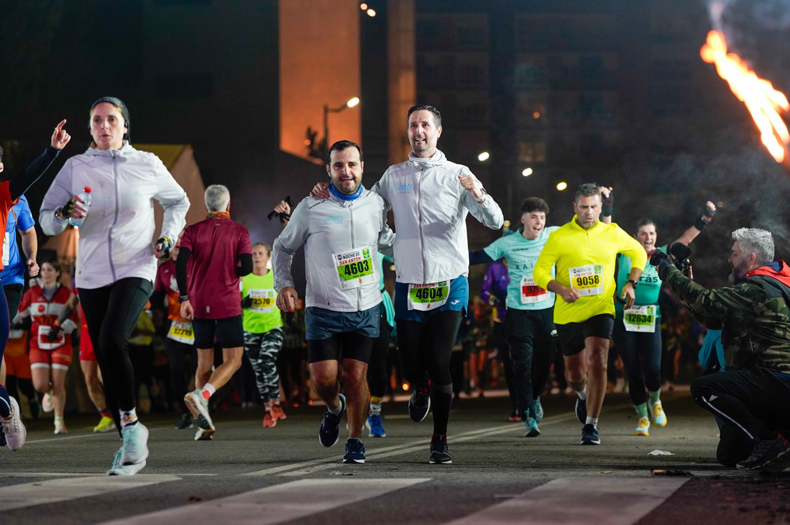 En imágenes: búscate en tu llegada a meta de la Carrera de San Antón 2026 (12)